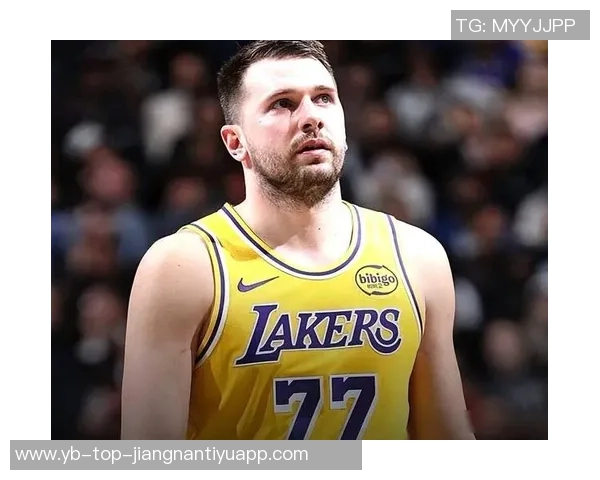 詹姆斯回应最后时刻技犯罚球东契奇罚我也没意见但我已走向罚球线